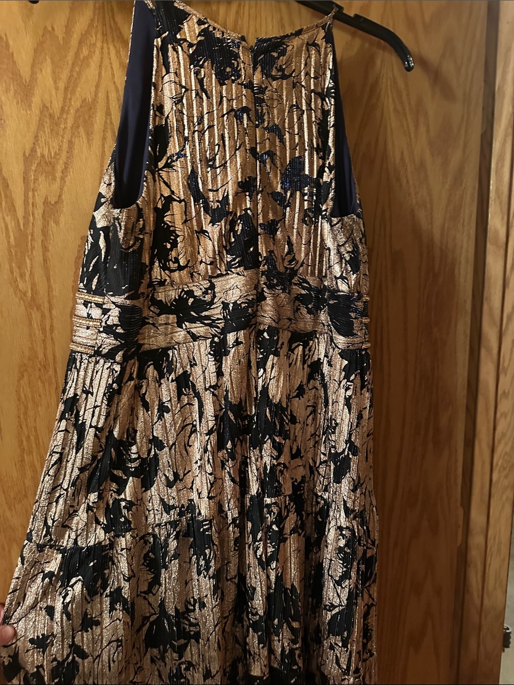 R & M Richard’s Metallic Gold and Black Floral Halter Maxi Dress - Picture 5 of 5
